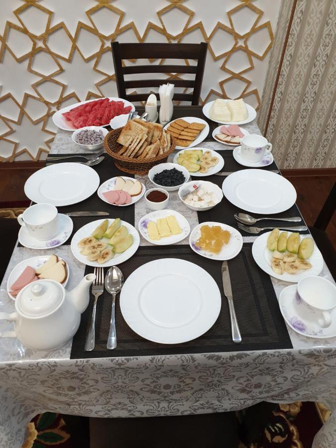 חיווה Muhtasham Hotel In Ichan Qala מראה חיצוני תמונה